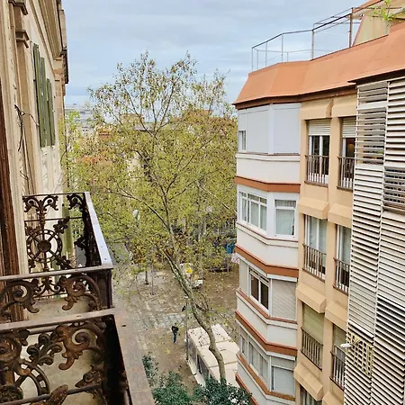 Gaudi Апартаменты Барселона